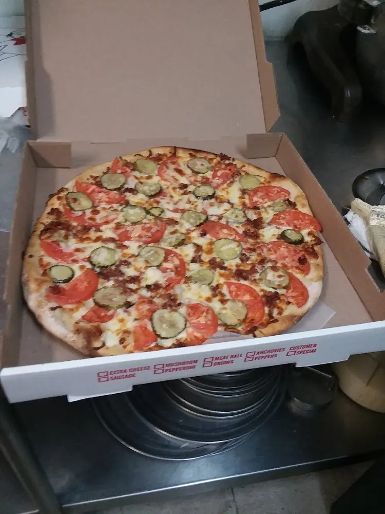 White Pizza w Pickle and Bacon Bangin